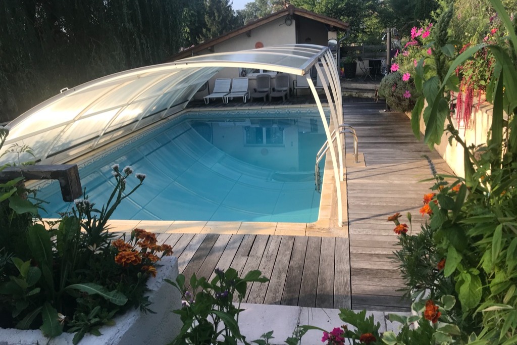 La piscine commune aux deux gîtes. - Location de vacances - Villette-sur-Ain