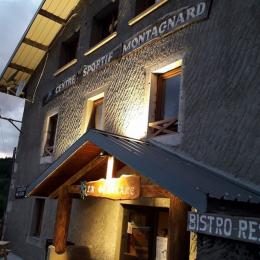 La Gentiane - Bar la nuit - Location de vacances - Chézery-Forens