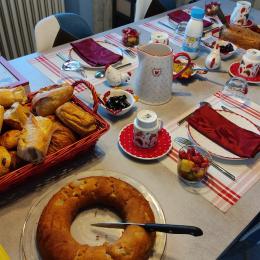 La Magoge - petit déjeuner  - Chambre d'hôtes - Coligny