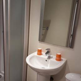 Salle de bain  - Chambre d'hôtes - Saint-Rambert-en-Bugey