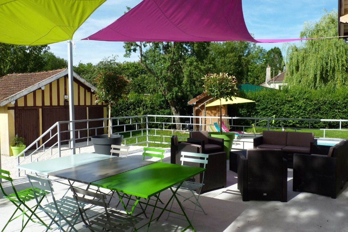 terrasse attenante a la maison - Location de vacances - Bar-sur-Aube