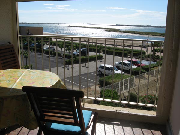vue depuis loggia (plage du grazel et l'entrée du port) - Location de vacances - Gruissan Port