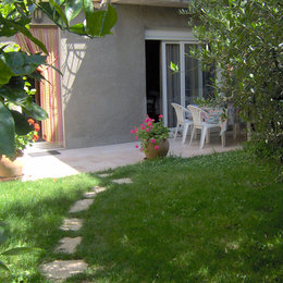 la terrasse devant l'appartement  - Location de vacances - Carcassonne