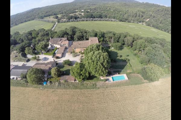 vue aérienne du domaine Saint Bacchi Jouques - Location de vacances - Jouques