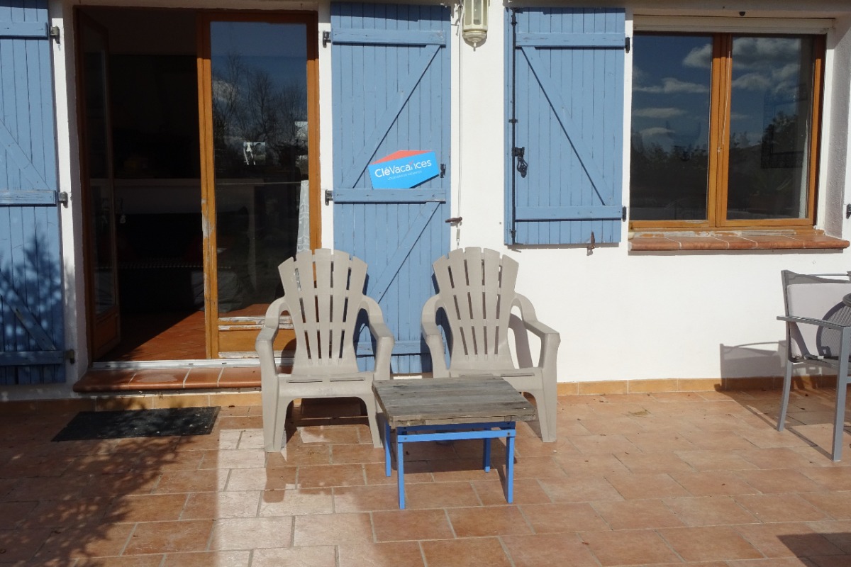 Terrasse privée 20 m2 salon de jardin, barbecue - Location de vacances - Saintes-Maries-de-la-Mer