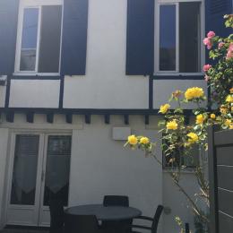 façade côté bleu - Location de vacances - Saint-Aubin-sur-Mer