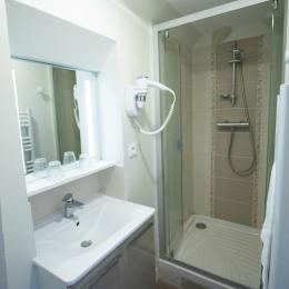 salle de bain  - Chambre d'hôtes - Saint-Côme-de-Fresné