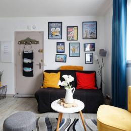 Voici votre salon ou vous pourrez vous reposez après votre découverte de notre jolie région - Location de vacances - Honfleur