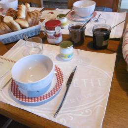 petit déjeuner - Chambre d'hôtes - Saint-Rémy