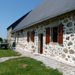 location chalet la tour d'auvergne