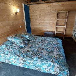 Chambre 1 RDC communicante avec le dortoir lit 140*190 - Location de vacances - Paulhenc