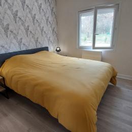 Chambre 2 avec lit en 160 - Location de vacances - Saint-Paul-des-Landes