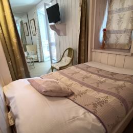 Alcôve de la chambre 2 - Location de vacances - Boisset