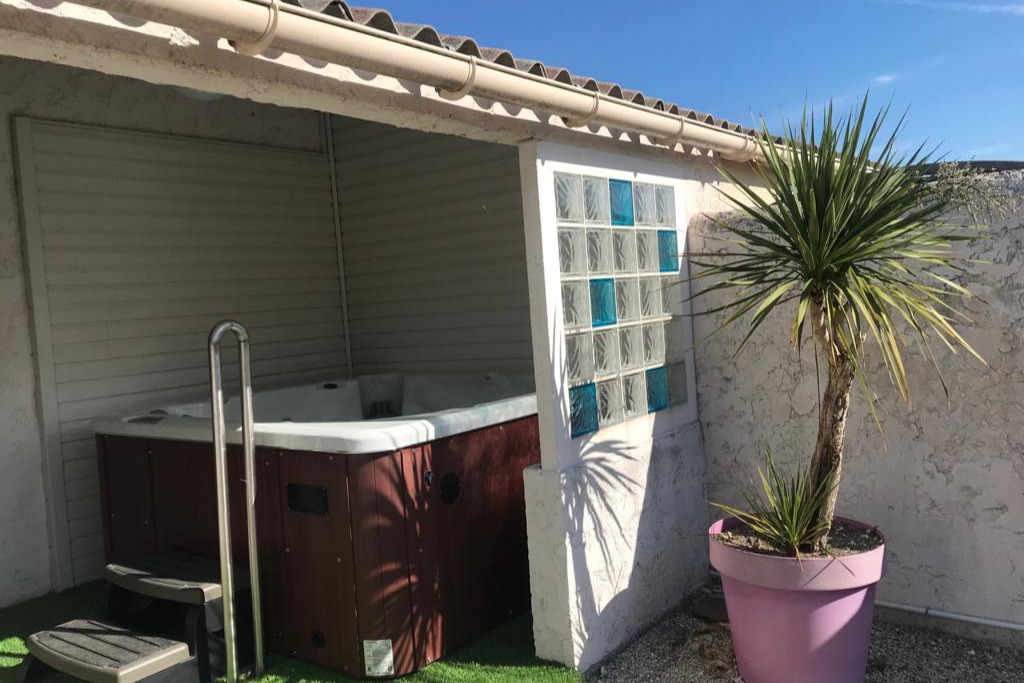 spa dans espace privatif - Location de vacances - Bourcefranc-le-Chapus