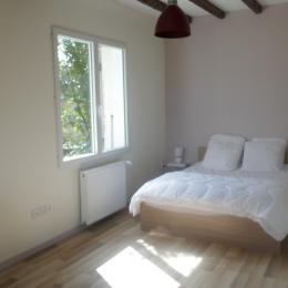 La chambre avec un lit en 140 - Location de vacances - Mortagne-sur-Gironde