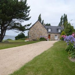 Location, Kerbors, Clévacances, vue extérieure de la maison (Bretagne - Côtes d'Armor) - Location de vacances - Kerbors