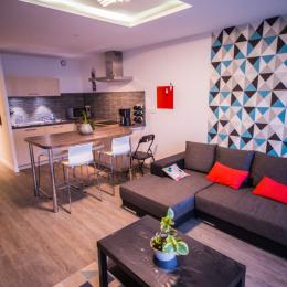 Cuisine / Salon de l appartement - Location de vacances - Trévou-Tréguignec