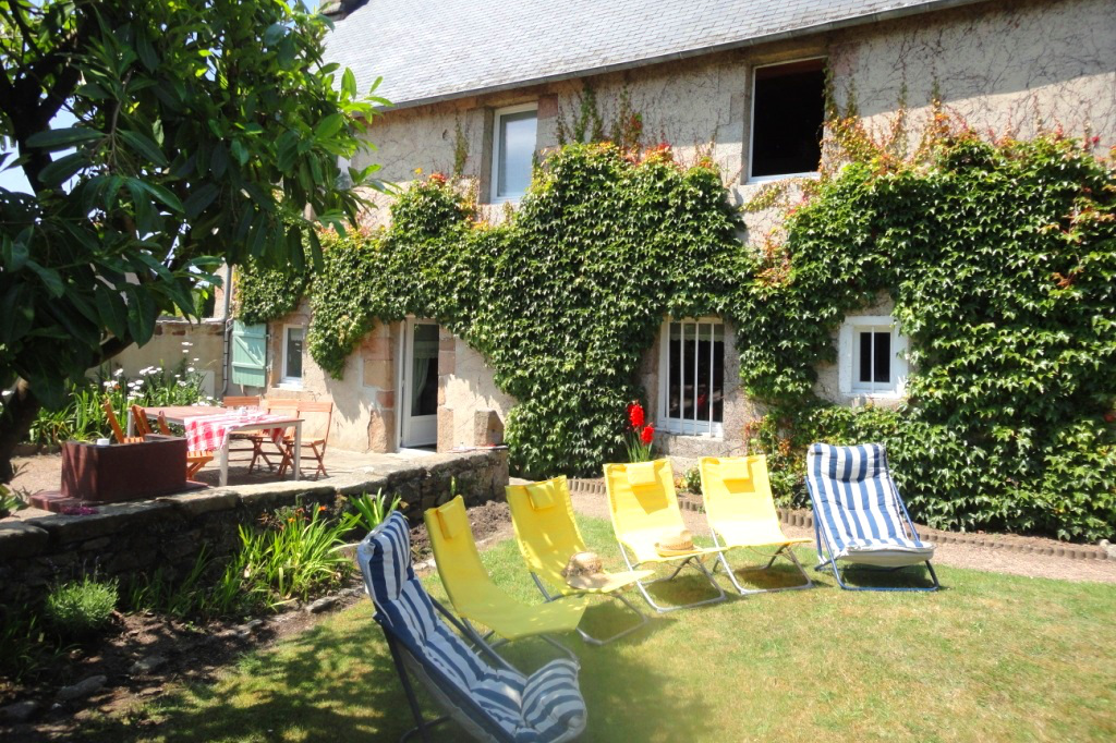 La maison vue du jardin - Location de vacances - Pleumeur-Bodou
