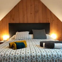 location Clévacances, 4-5 personnes, Saint Quay Perros - chambre - Location de vacances - Saint-Quay-Perros