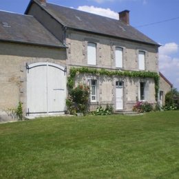 Location de vacances  Maison indépendante avec jardin à Soumans en Creuse - Location de vacances - Soumans