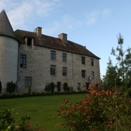 Château de Mérinchal - Appartement n° 59 - Venez vivre la vie de château dans un appartement du Château de la Mothe (XIIe siècle) en Creuse (limite Puy-de-Dôme)  - Location de vacances - Mérinchal