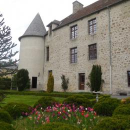Château de Mérinchal - Appartement n° 60 - Venez vivre la vie de château dans un appartement du Château de la Mothe (XIIe siècle) en Creuse (limite Puy-de-Dôme)  - Location de vacances - Mérinchal