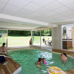 Gîte de la Villette - Gîte famille avec piscine intérieure chauffée et spa, pouvant accueillir 8 personnes en Creuse - Location de vacances - Saint-Silvain-Bas-le-Roc