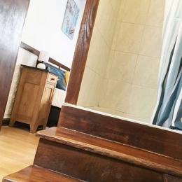 Bathroom: shower - Chambre d'hôtes - Saint-Dizier-Masbaraud
