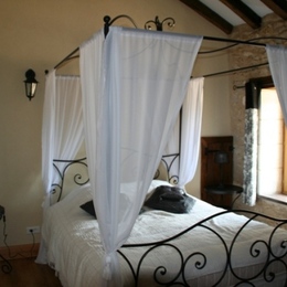 Double bedroom with ensuite shower - Location de vacances - Saint-Pierre-de-Côle