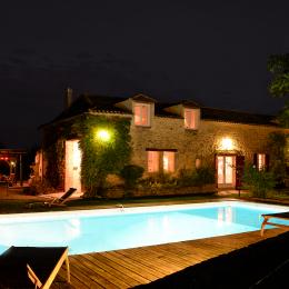 la piscine, la maison et le jardin - Location de vacances - Saint-Méard-de-Gurçon