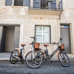 les vélos devant la maison (en supplément) - Location de vacances - Bergerac