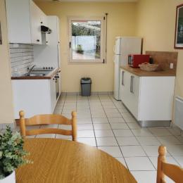 Cuisine aménagée et équipée - Location de vacances - Saint-Pol-de-Léon