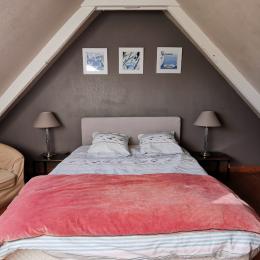 Une chambre avec un lit 160 - Location de vacances - Concarneau