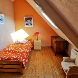 Une chambre avec 2 lis 90 - Location de vacances - Concarneau