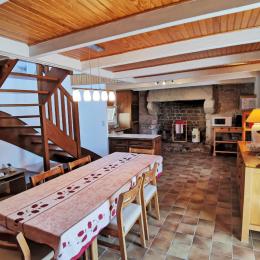 COIN SALON TV  DVD   CHEMINÉE AVEC INSERT - Location de vacances - Plobannalec-Lesconil