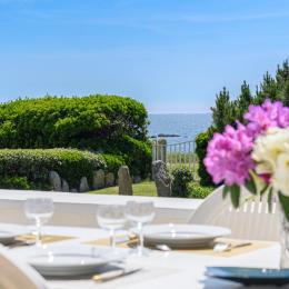repas sur la terrasse face à la mer - Location de vacances - Trégunc