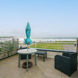 balcon de 16 m² avec pleine vue sur la grande plage de Pentrez et la baie de Douarnenez - Location de vacances - Plomodiern