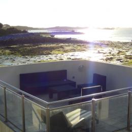Salon de jardin sur balcon avec vue mer - Location de vacances - Plouguerneau
