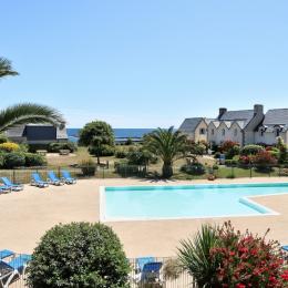 Balcon avec vue mer et piscine - Location de vacances - Guilvinec