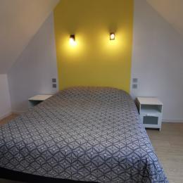 Chambre avec lit 140 à l'étage - Location de vacances - Telgruc-sur-Mer