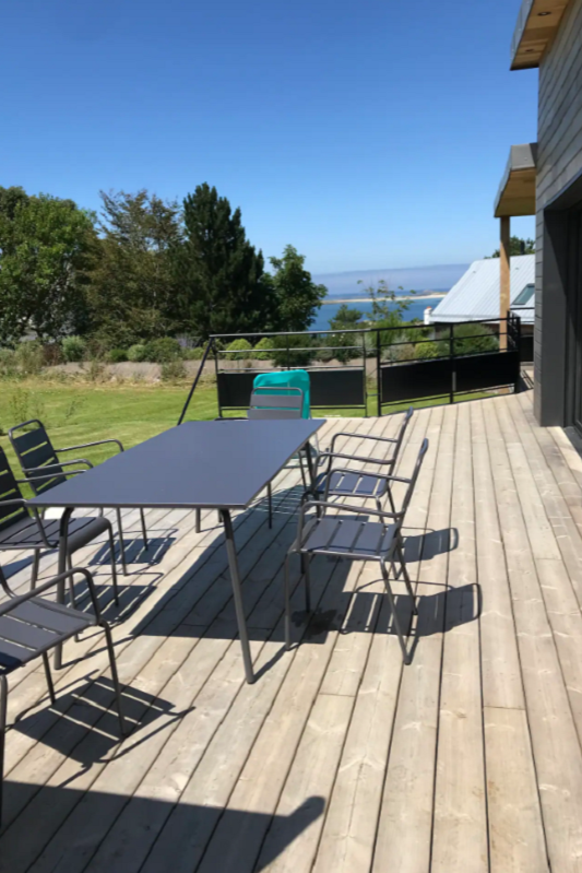 Terrasse 1: Salon de jardin vue mer - Location de vacances - Saint-Pabu