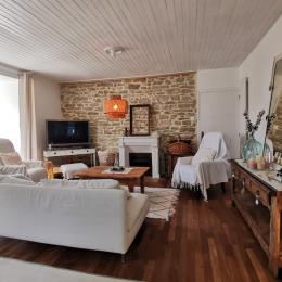 espace salon-séjour - Location de vacances - Primelin