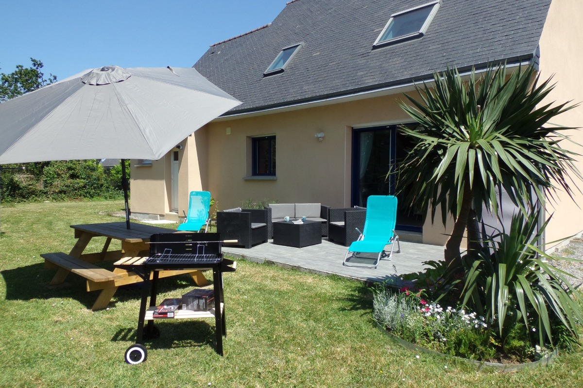 Maison bien exposée avec terrasse et terrain clos - Location de vacances - Locmaria-Plouzané