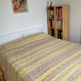 Chambre avec lit 140x200 - Location de vacances - Bagnères-de-Luchon
