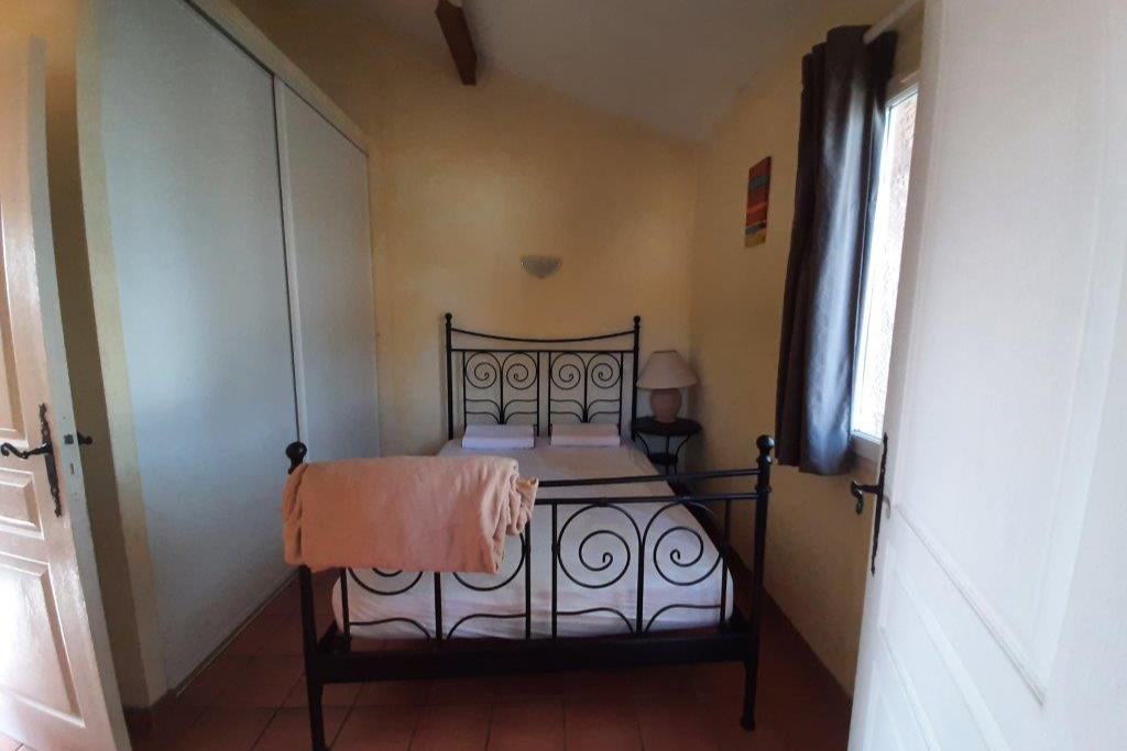 Chambre lit 2 personnes  - Location de vacances - Montberon