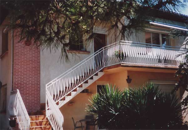 La villa Vigneronne escalier accès - Location de vacances - Castelginest