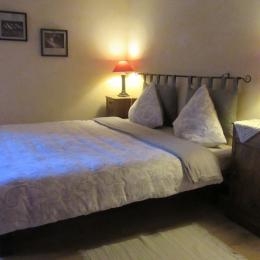 LE CHAI - chambre lit 180cm - Location de vacances - Bazian