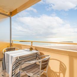 Balcon offrant une vue mer - Location de vacances - VALRAS-PLAGE
