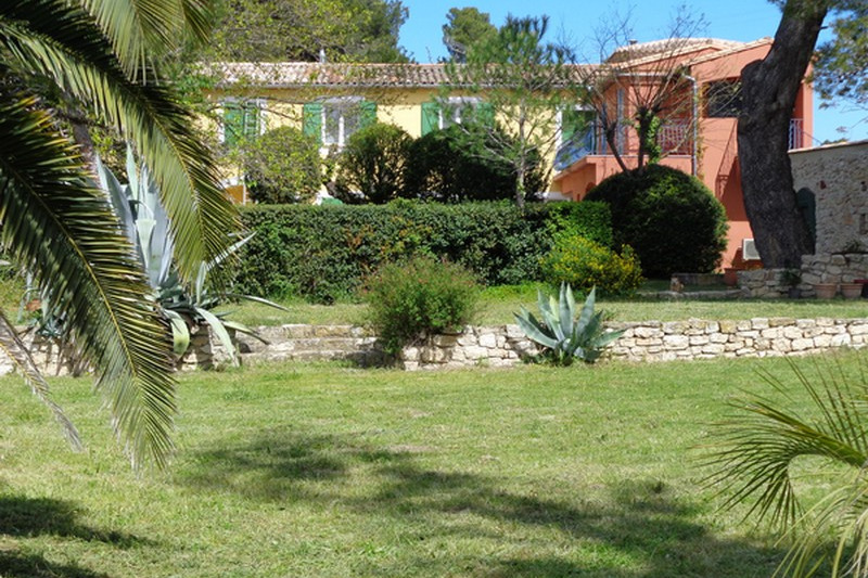 Vue du jardin - Location de vacances - Saint-Pons-de-Mauchiens