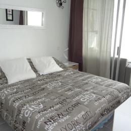 Chambre lit pour 2 pers. en 160 - Location de vacances - CAP-D'AGDE